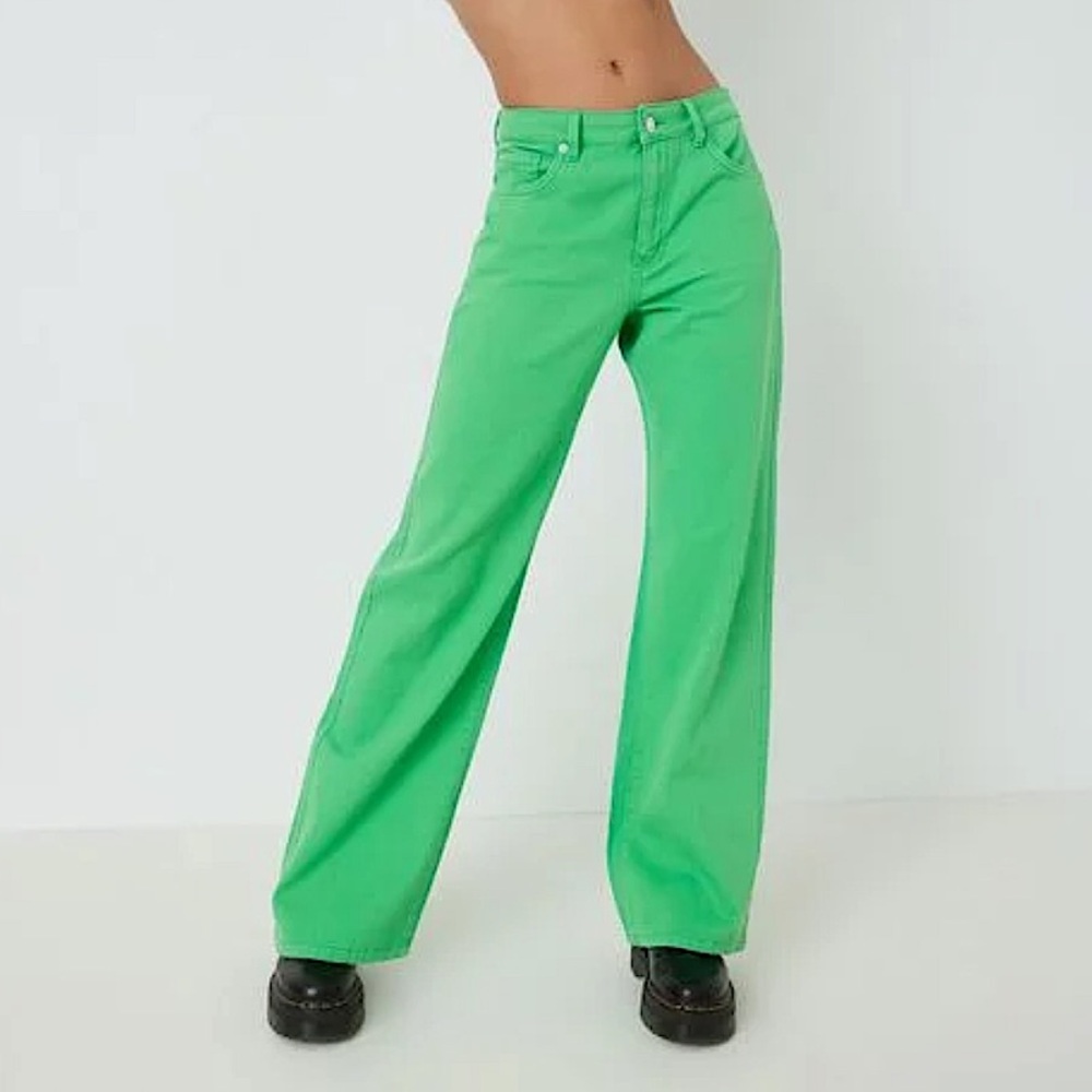 ⭐️(3/$25) GARAGE Wide Leg Jeans in Vibrant Green